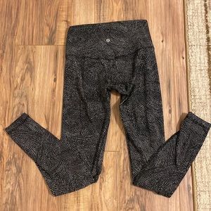Lululemon size 6 Align Leggings